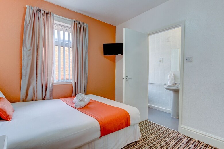 The New Sandringham Court Hotel