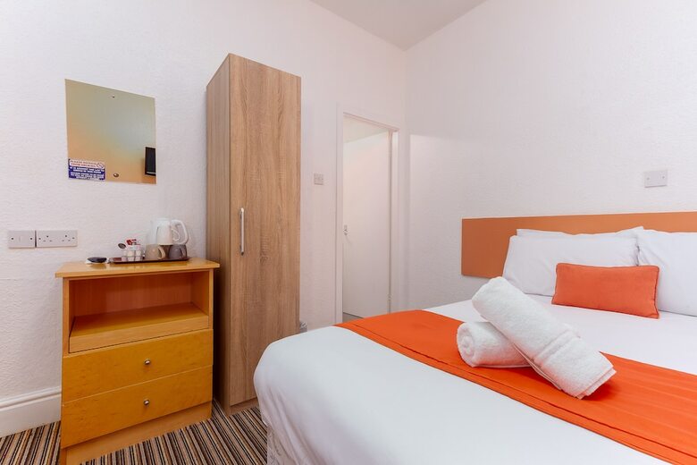 The New Sandringham Court Hotel