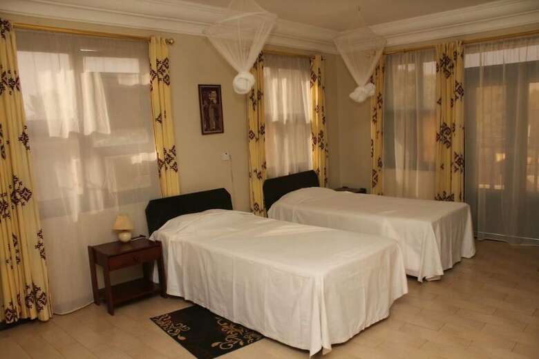 Hotel Roc Heights Lodge