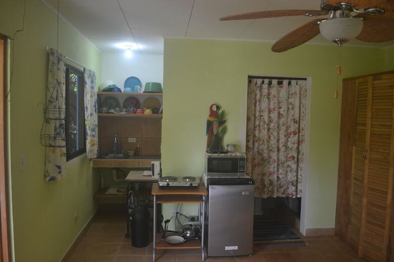 Bed & Breakfast Eden Atenas