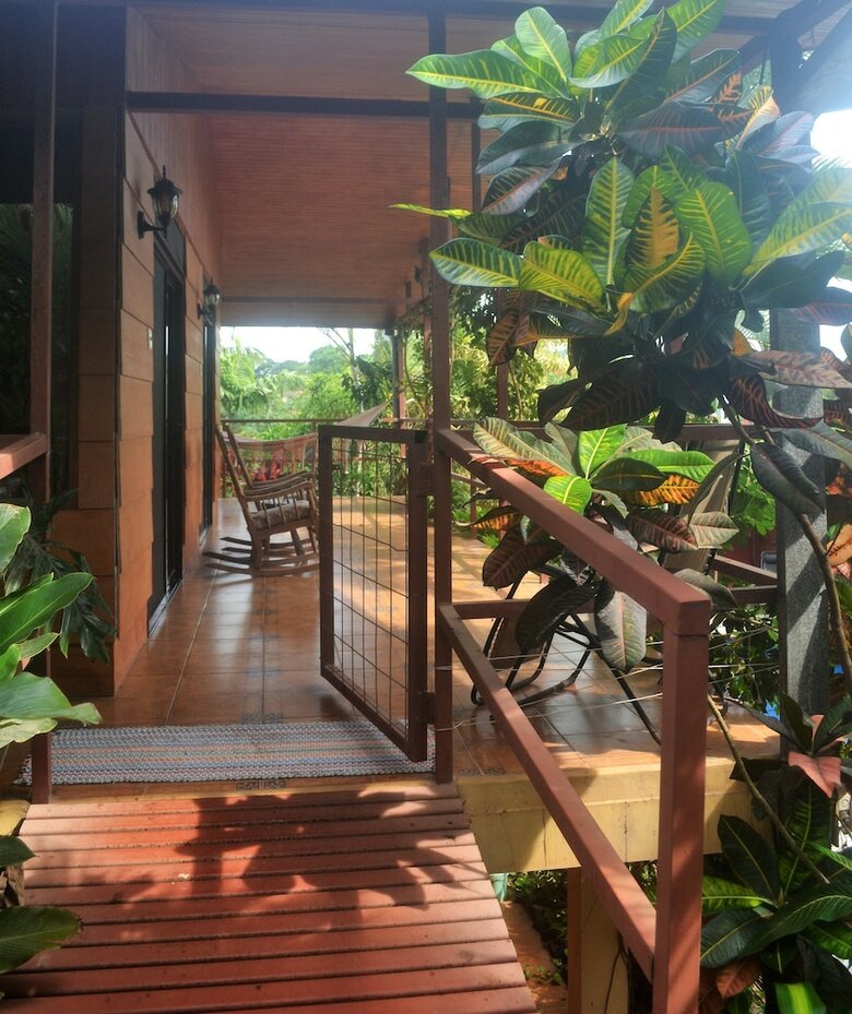 Bed & Breakfast Eden Atenas
