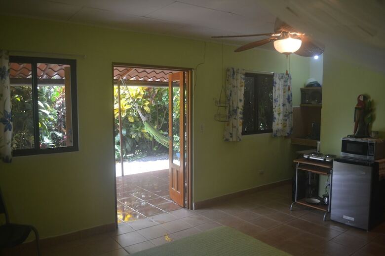 Bed & Breakfast Eden Atenas