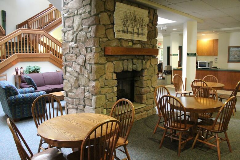 Hotel Farmstead Inn & Conference Center