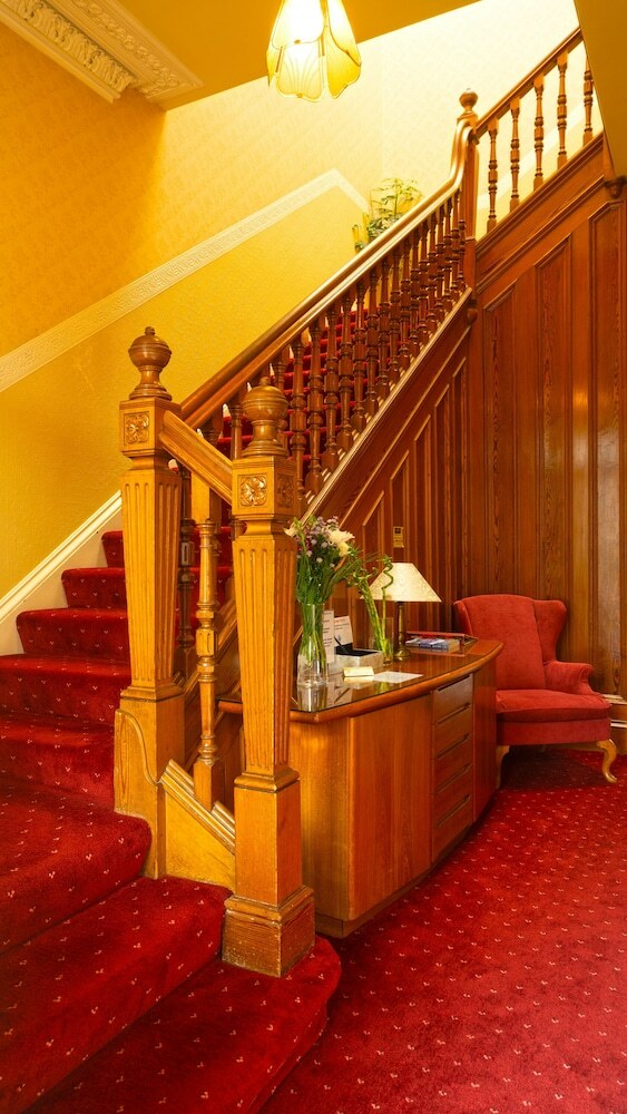 Hotel Arrandale Guest House
