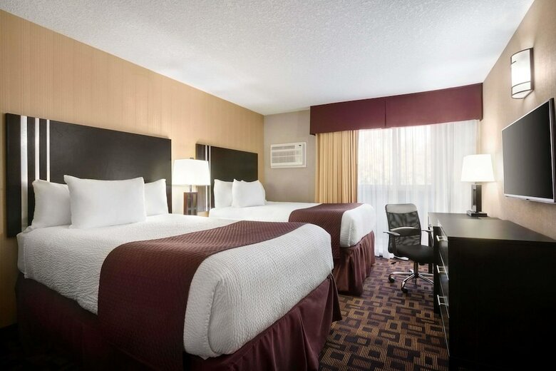 Hotel Days Inn By Wyndham Sylvan Lake