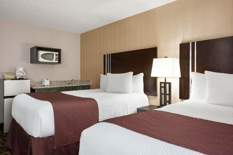 Hotel Days Inn By Wyndham Sylvan Lake