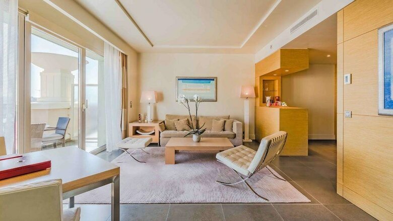 Monte-carlo Bay Hotel & Resort