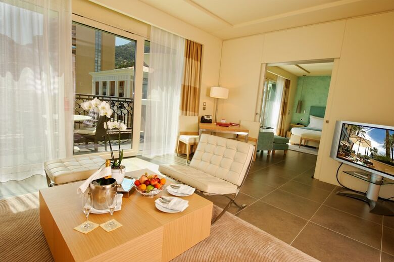 Monte-carlo Bay Hotel & Resort