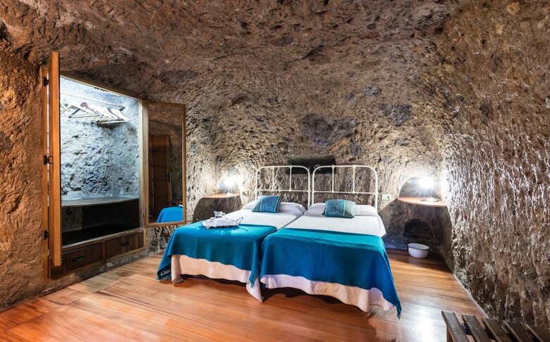 Casas Cuevas El Mimo Y Las Margaritas