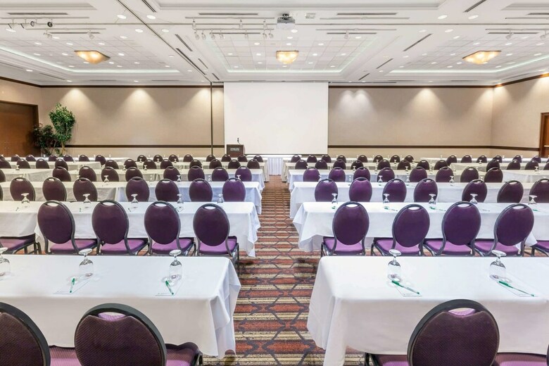 Hotel Wyndham Garden Sterling Heights