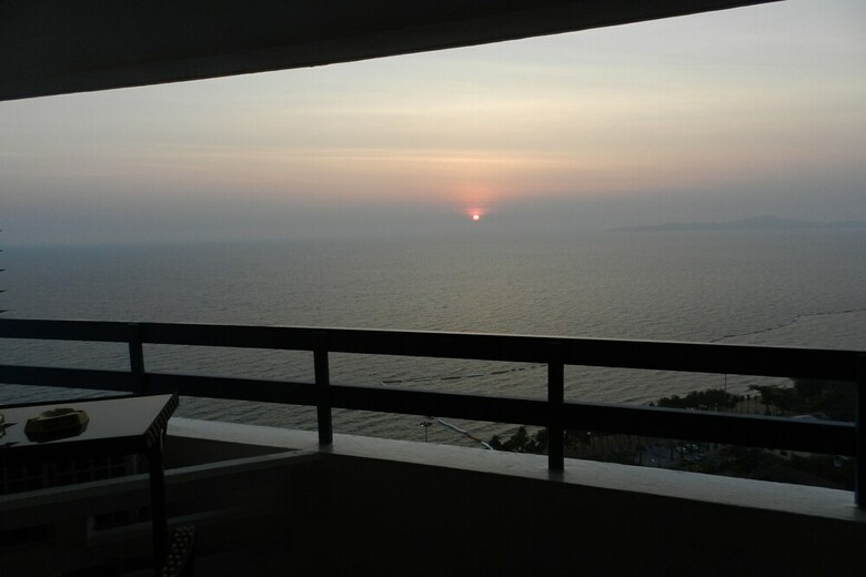 Alex Group Jomtien Plaza Condotel