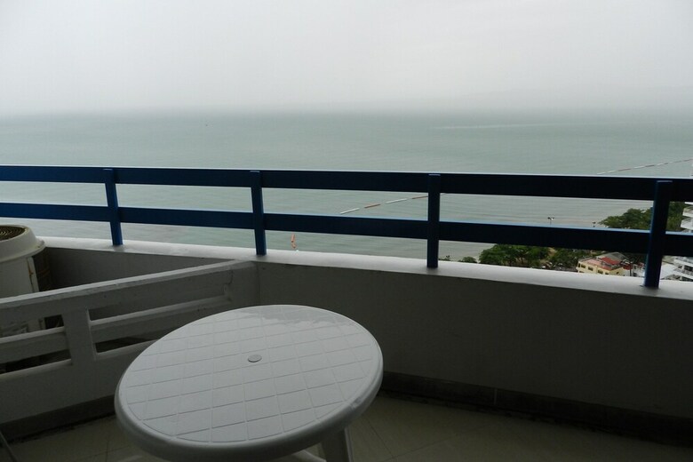 Alex Group Jomtien Plaza Condotel