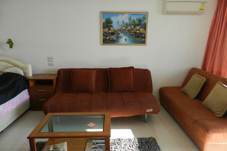 Alex Group Jomtien Plaza Condotel