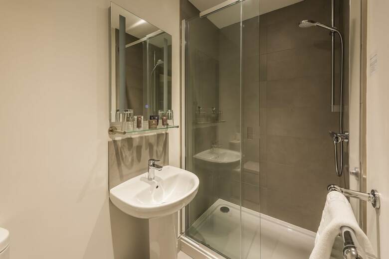 Hotel The Admiral Rodney