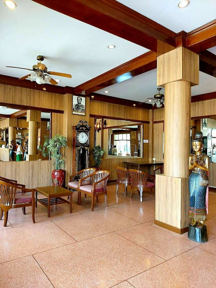 Suriwong Chumphon Hotel