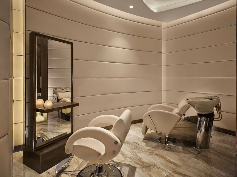 Aparthotel The Reverie Saigon Residential Suites