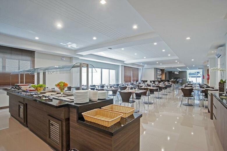 Hotel Slaviero Slim Curitiba Av. Das Torres