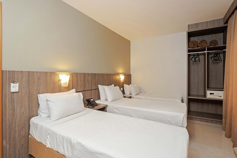 Hotel Slaviero Slim Curitiba Av. Das Torres