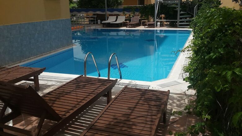 Hotel Kleopatra ?kiz Otel