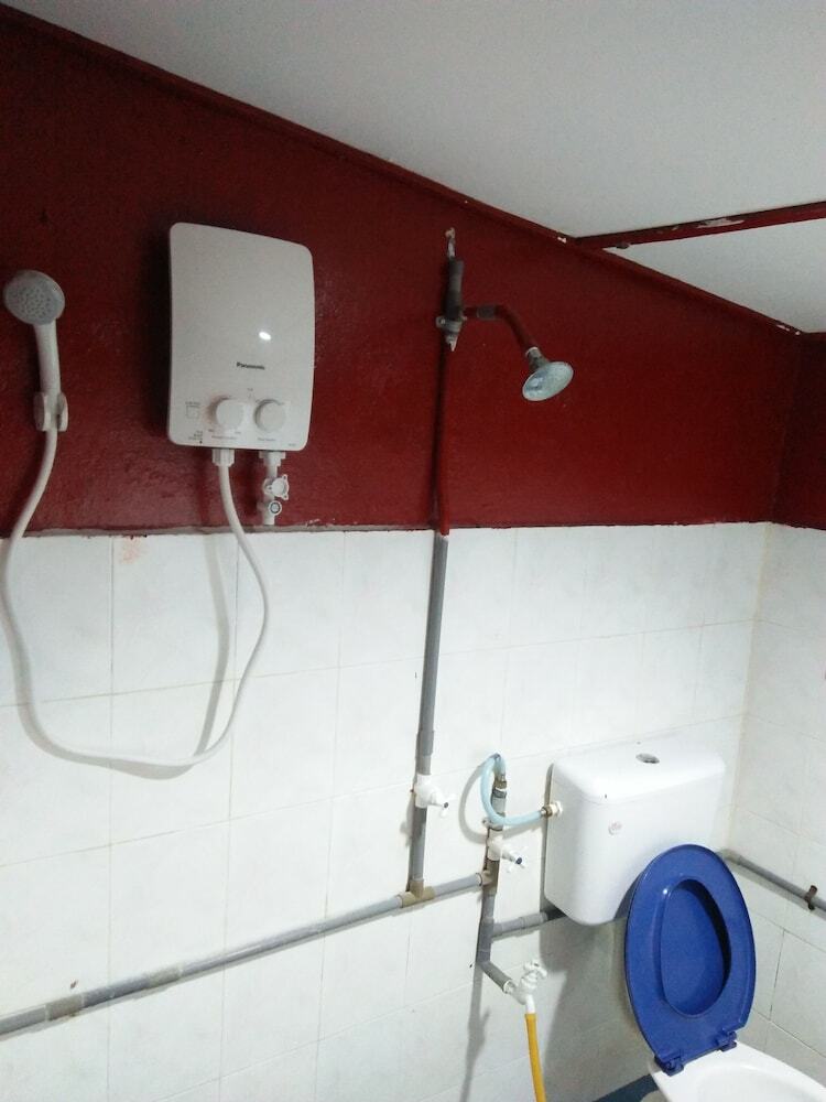 Posada Nazri Nipah Camp