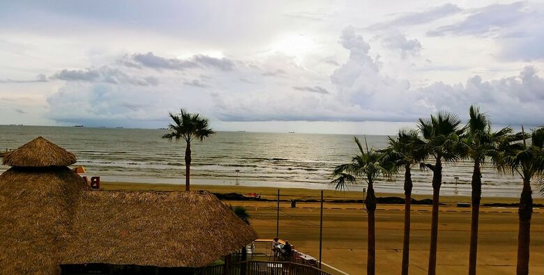 Doubletree By Hilton Hotel Galveston Beach