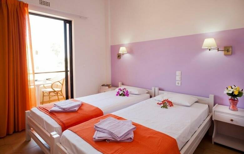 Aparthotel Nikolas Suites