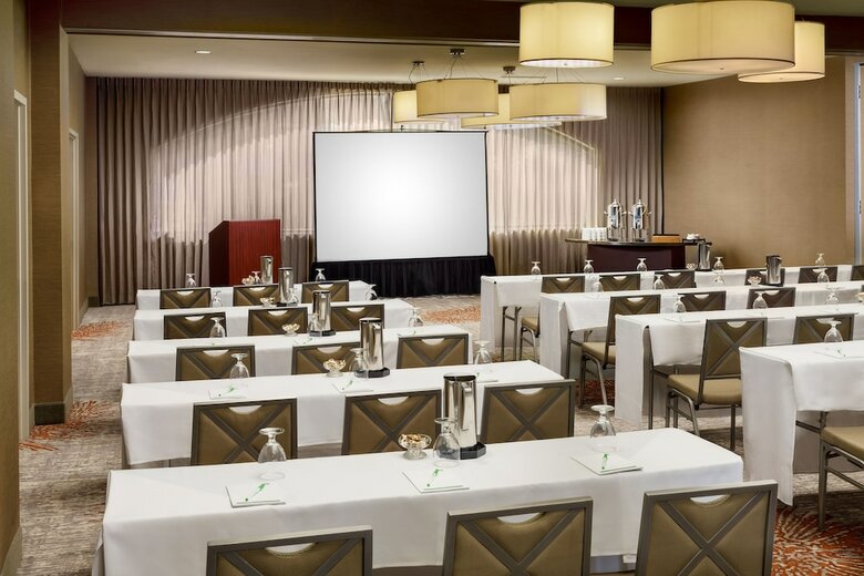 Hotel Holiday Inn Charlotte University Executive Park
