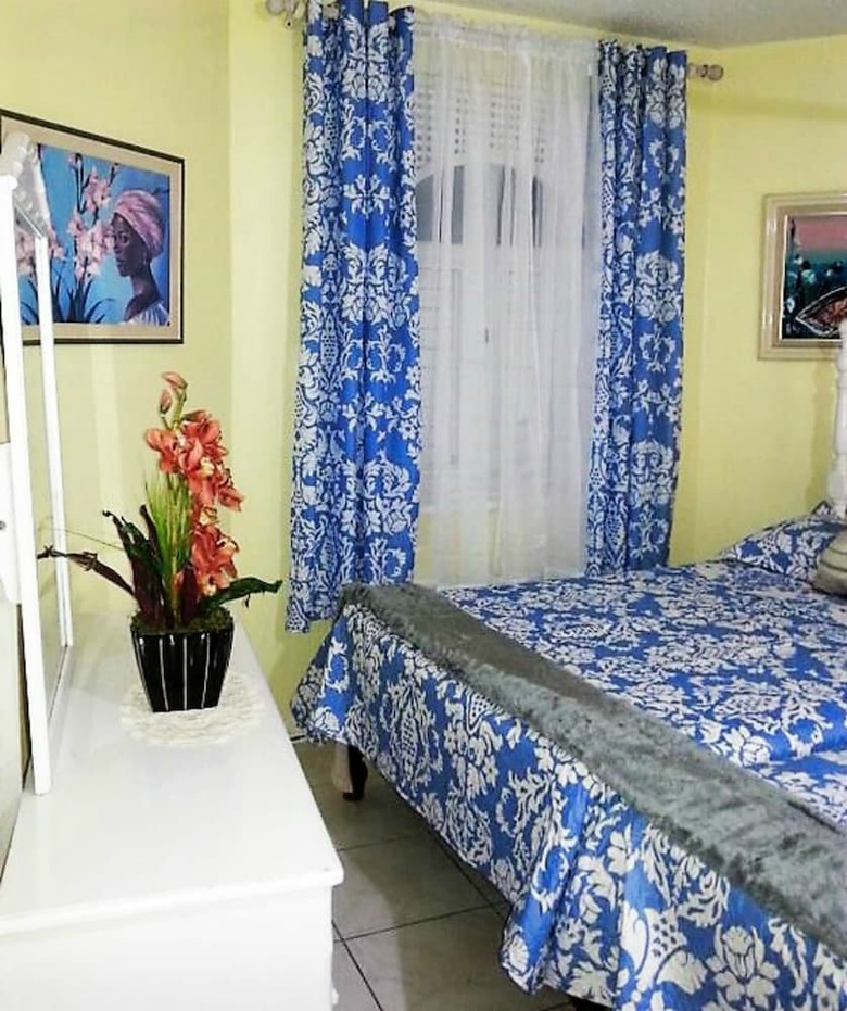 Private 2 Bedroom Condo A31 Sandcastle