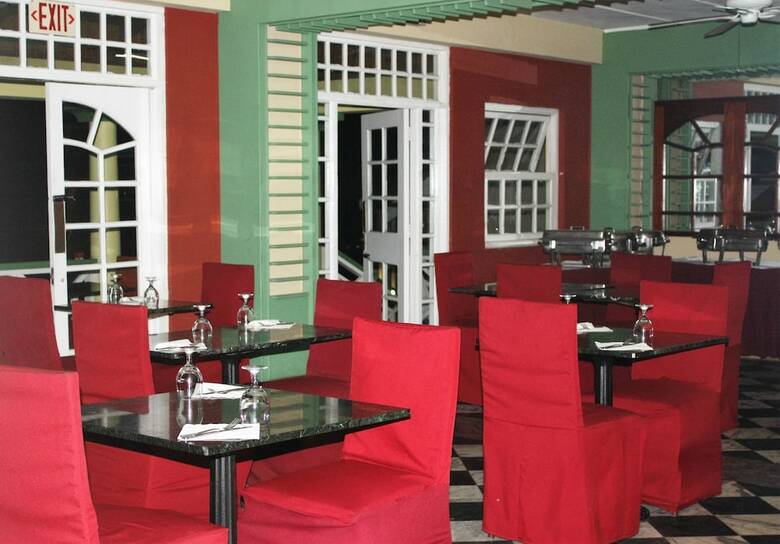 Private 2 Bedroom Condo A31 Sandcastle