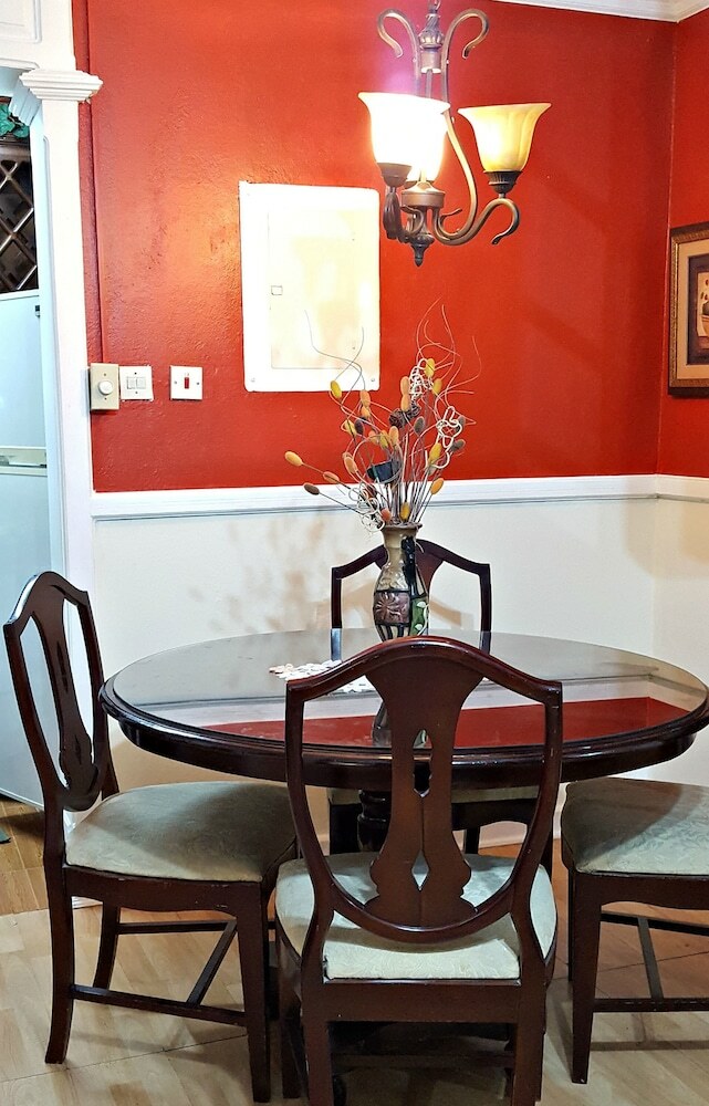 Private 2 Bedroom Condo A31 Sandcastle