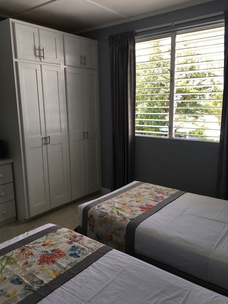 Nautilus Beach Apartments