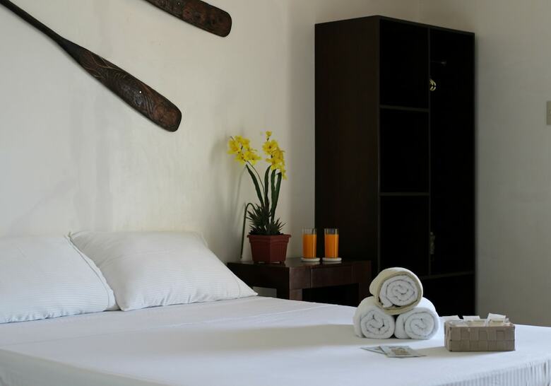 Hotel Runway Suites