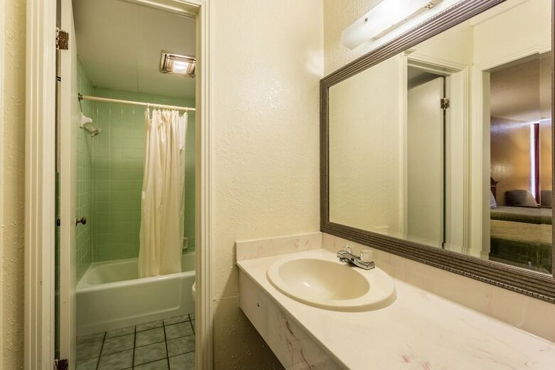 Motel Rodeway Inn Denmark-jackson