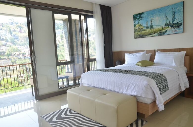 Cempaka Villa Dago Private Pool