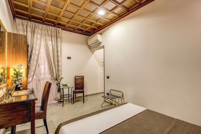 Hotel Artemis Guest House
