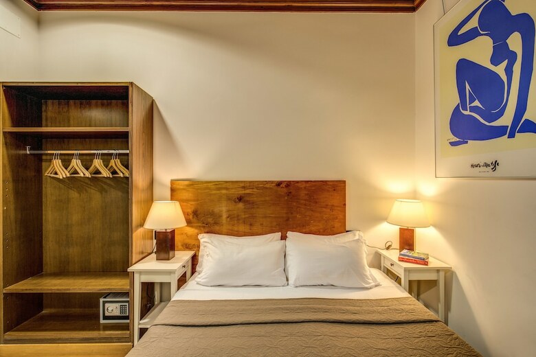 Hotel Artemis Guest House