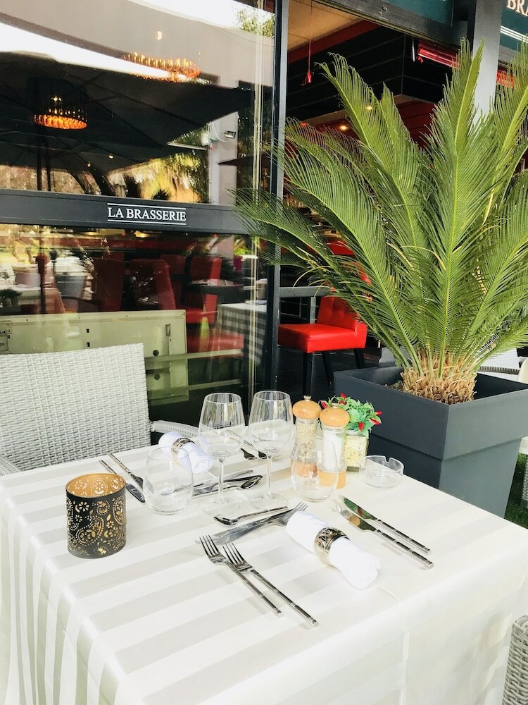 Hotel Grand H�tel de N�mes