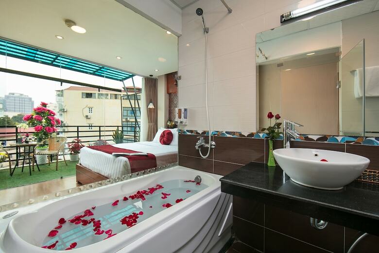 Hanoi Lotus Boutique Hotel