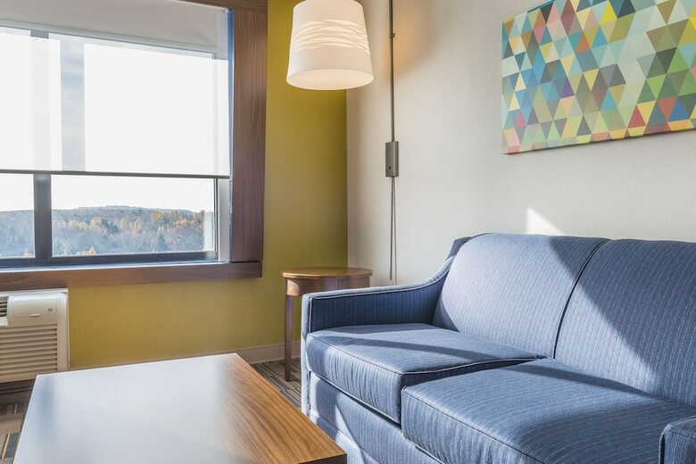 Hotel Holiday Inn Express & Suites Clarion