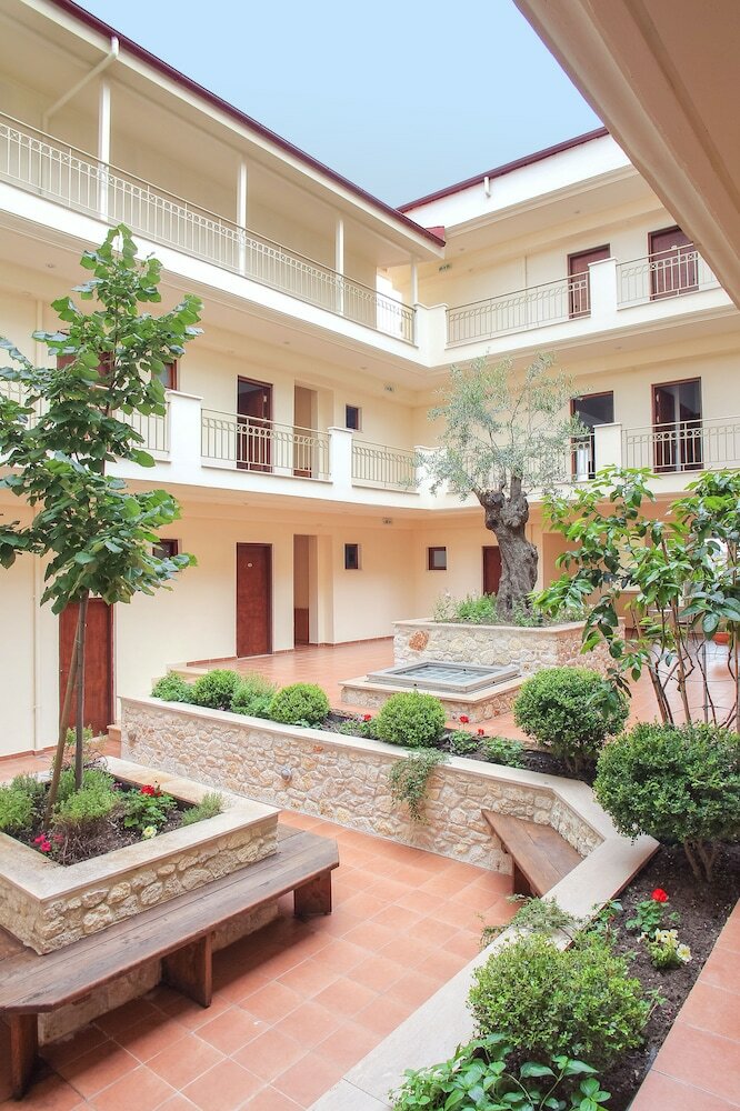 Electra Hotel
