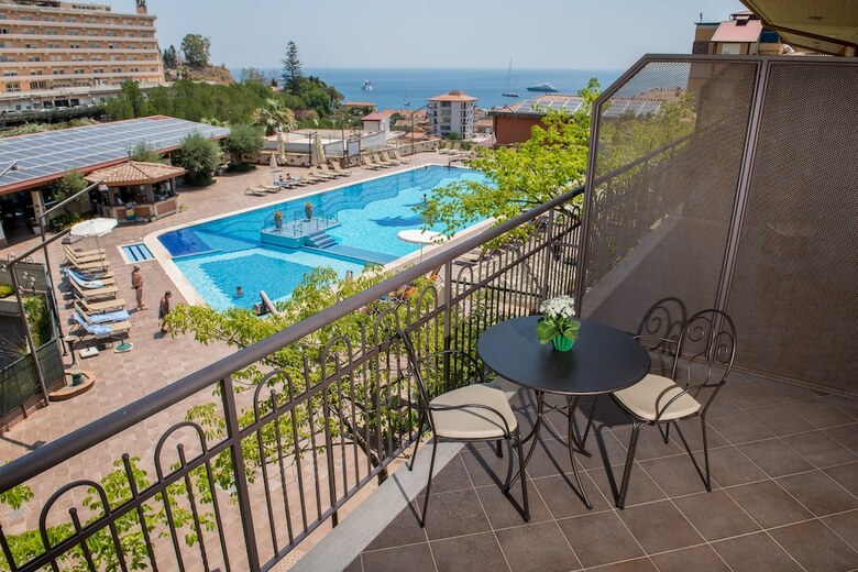 Diamond Hotel & Resorts Naxos - Taormina