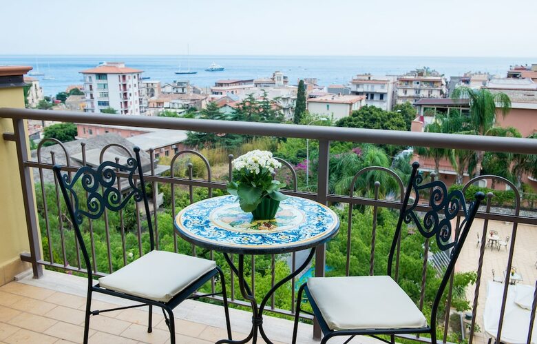Diamond Hotel & Resorts Naxos - Taormina