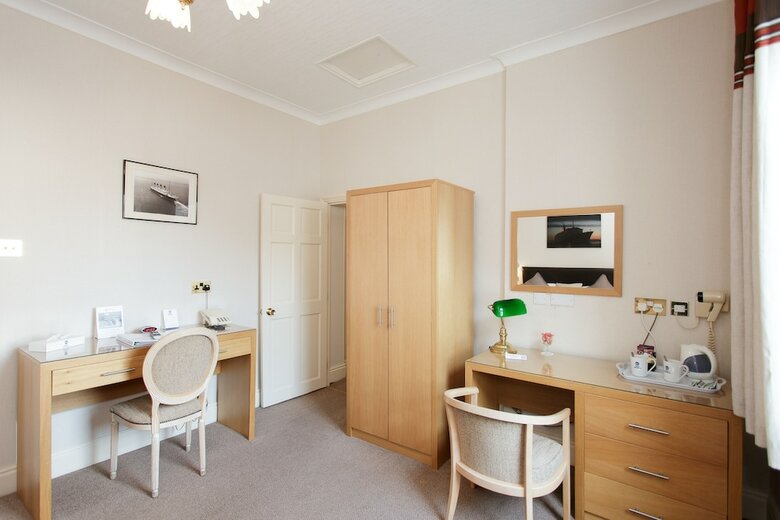 Best Western New Holmwood Hotel