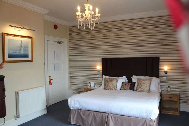 Best Western New Holmwood Hotel