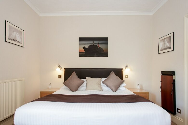 Best Western New Holmwood Hotel