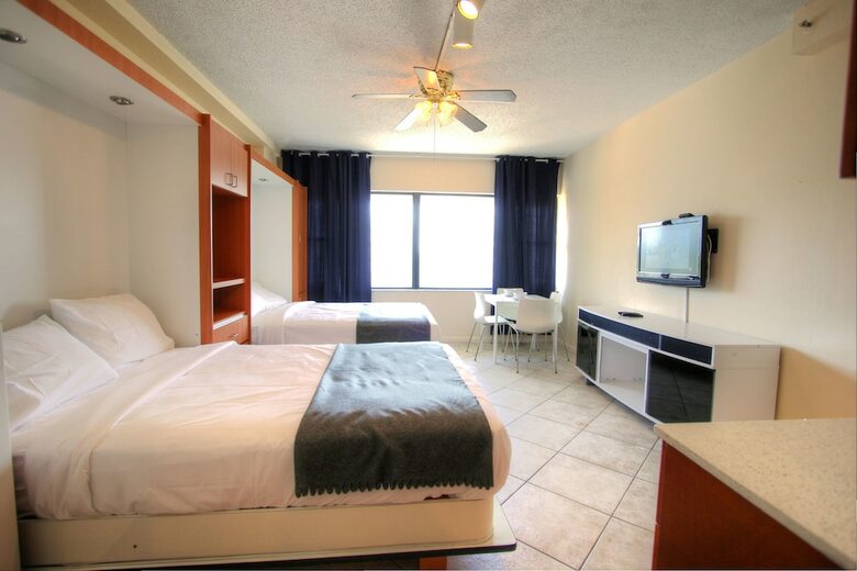 Private Apartments At The Casablanca