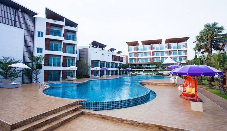 Saint Tropez Beach Resort Hotel