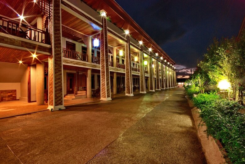 Sangsawan Palace Khaolak Hotel