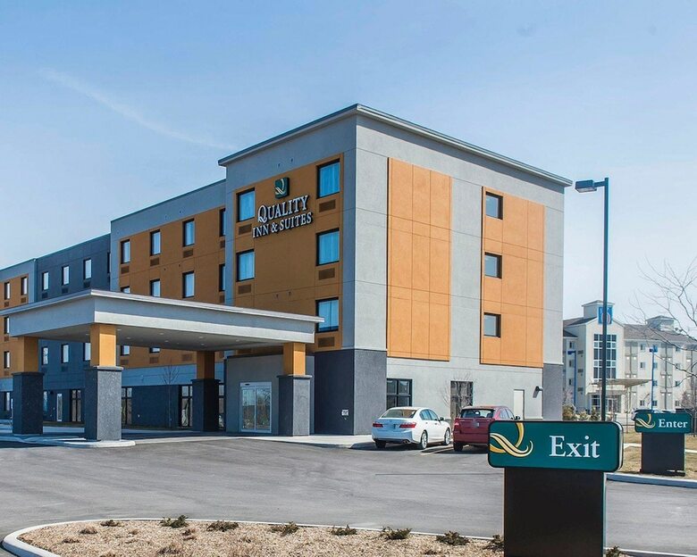 Hotel Quality Inn & Suites