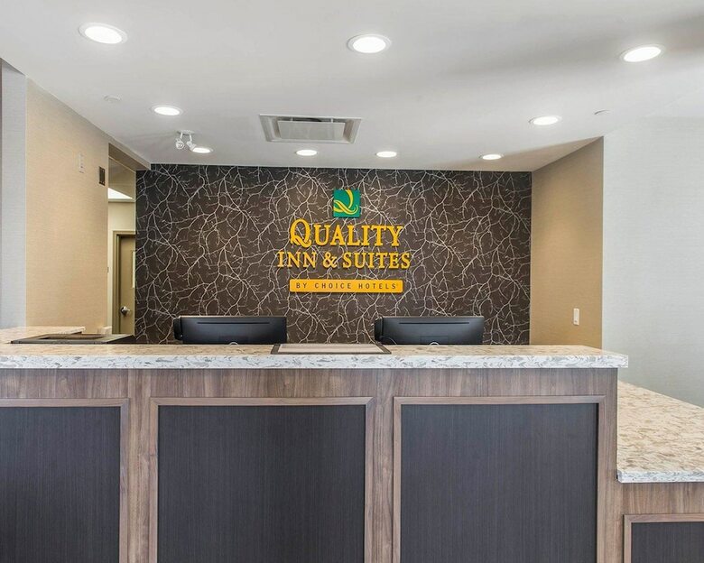 Hotel Quality Inn & Suites